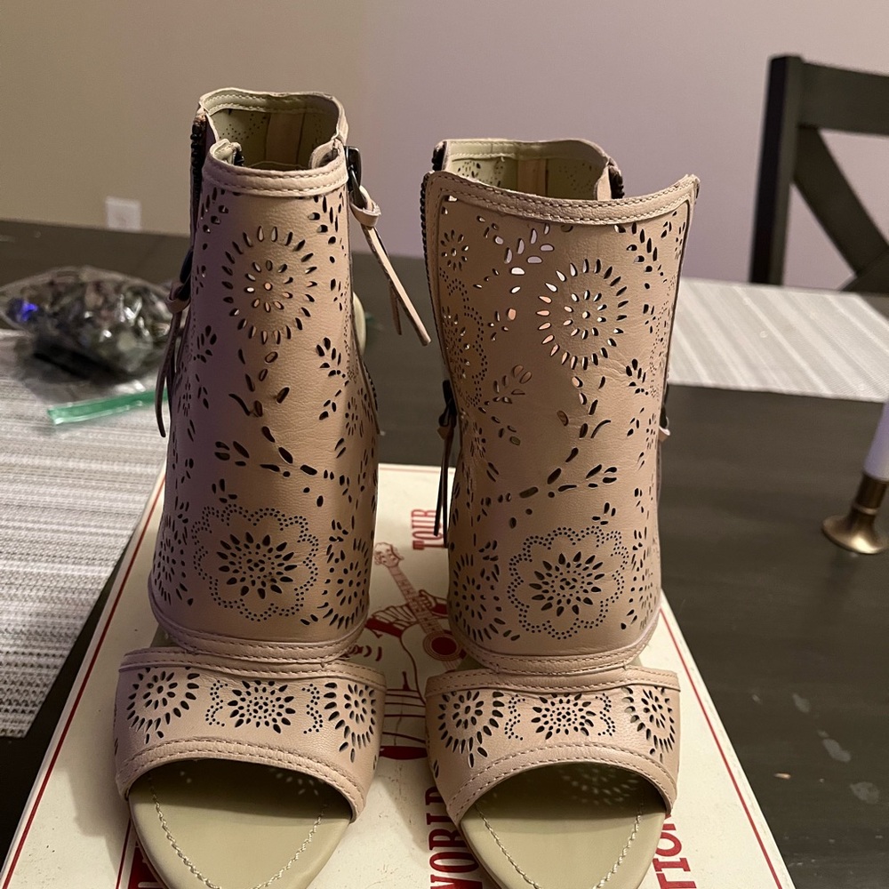 Try Religion Wedges